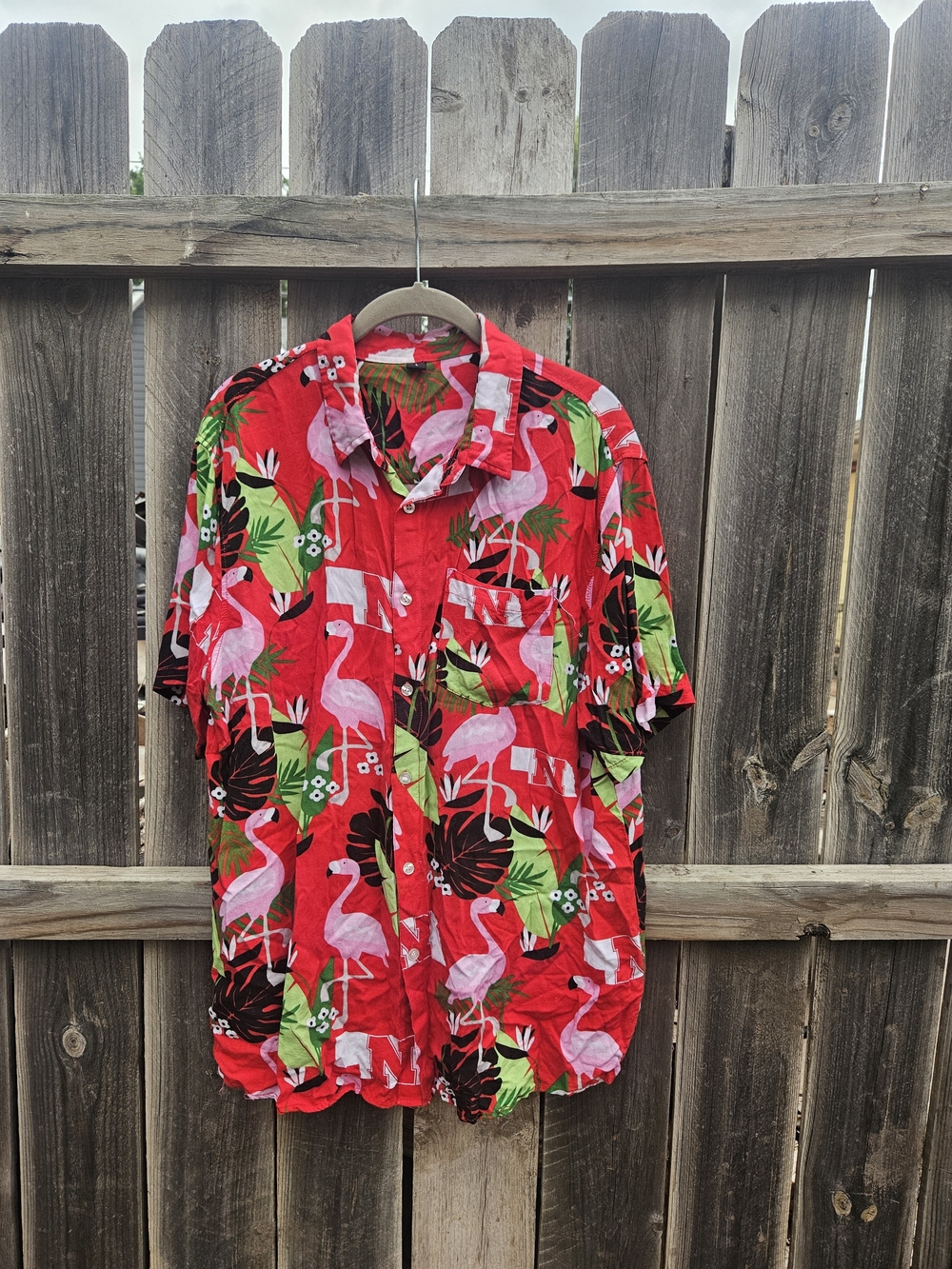 University of Nebraska Cornhuskers Hawaiian Mens Large Button Up Unique Vibrant